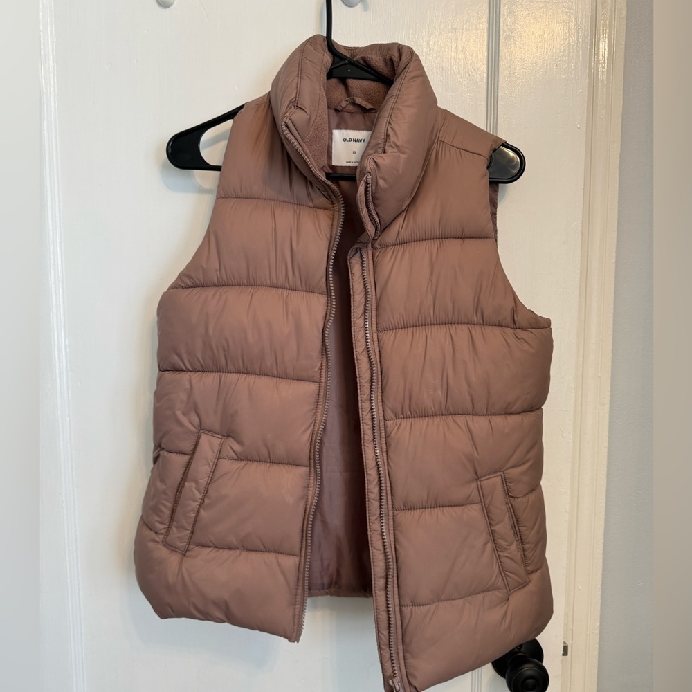 Old Navy Puffer Vest